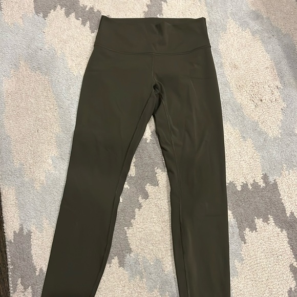 Lululemon Wunder Under high rise right size 8 - Picture 1 of 3